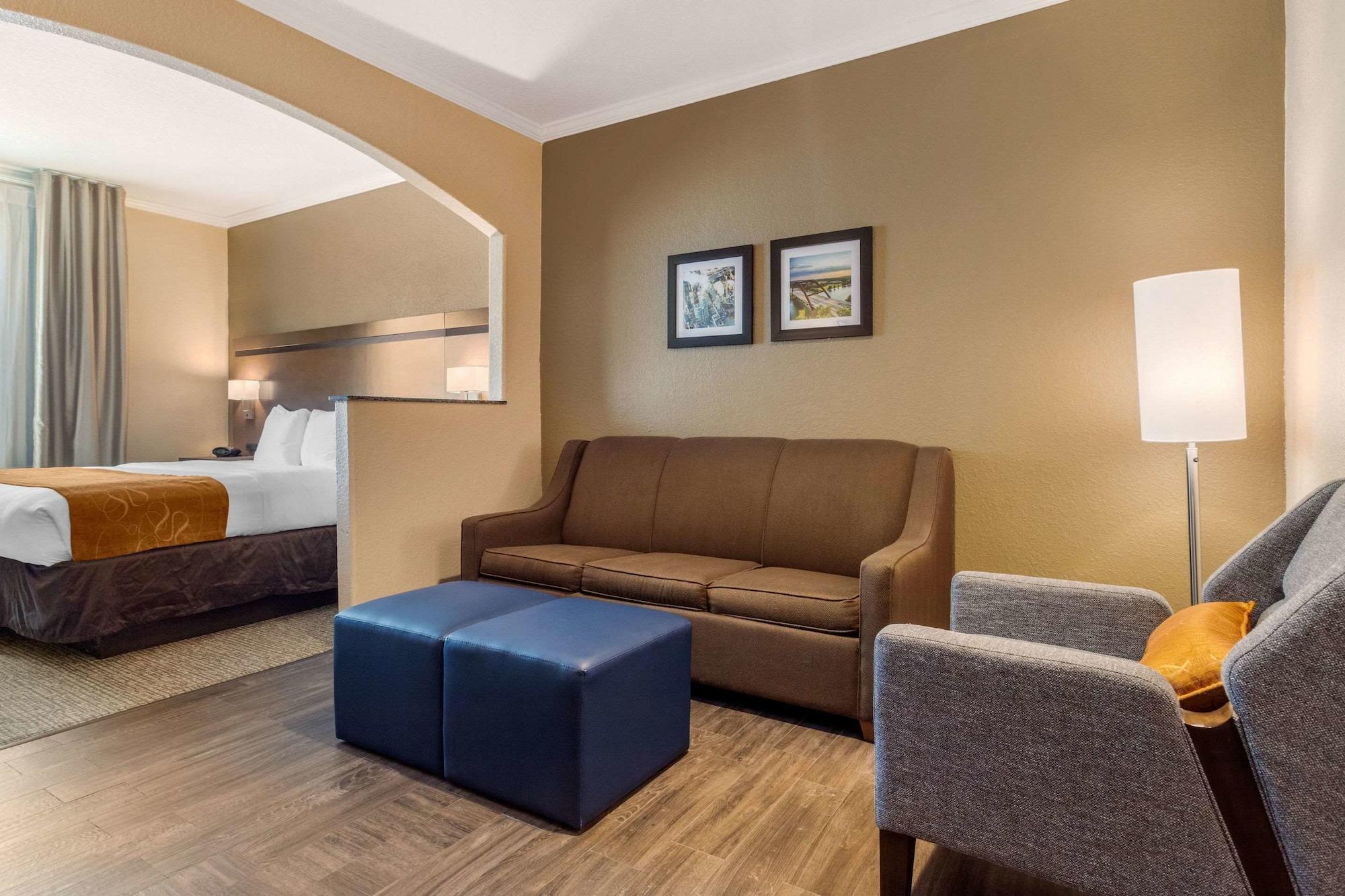 คอมฟอร์ต สวีท เบย์ทาวน์ I -10 Hotel ภายนอก รูปภาพ